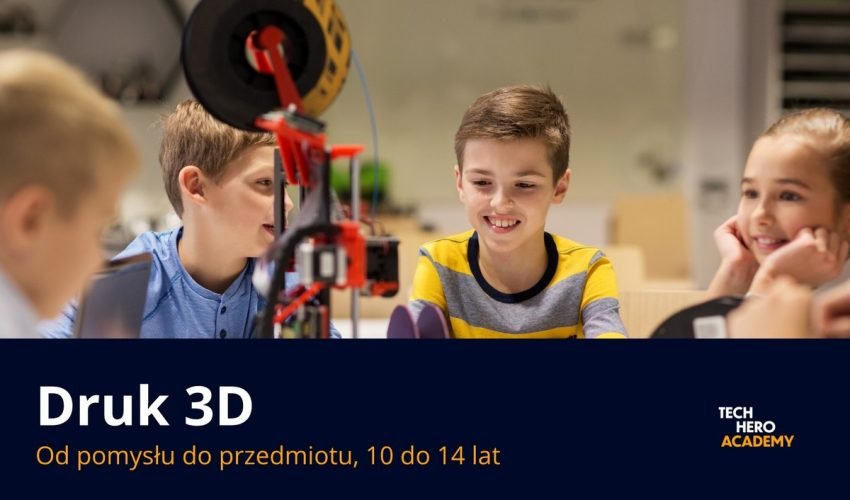 Troje dzieci przy drukarce 3D na zajeciach Druk 3D